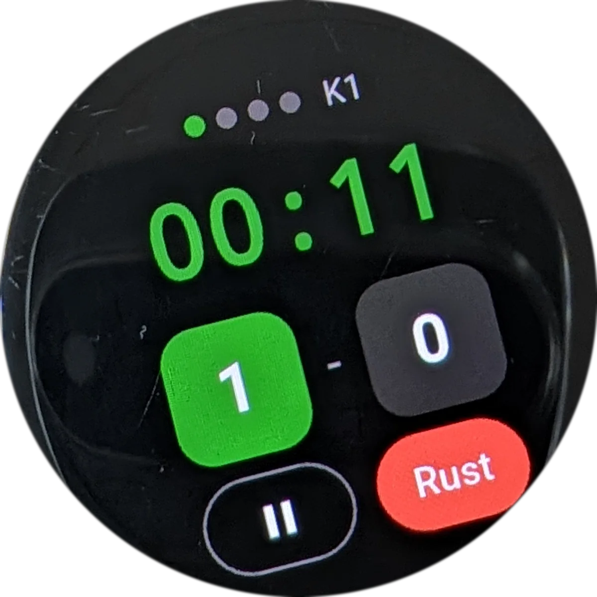 Fluiter op een smartwatch tijdens een wedstrijd